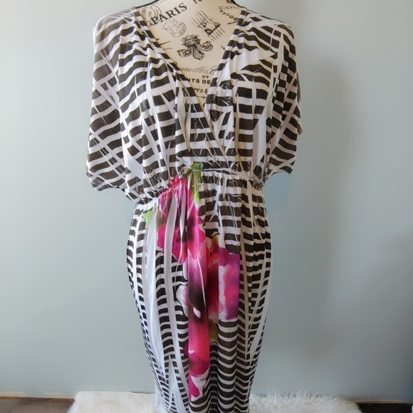 Mi Manchi Other - Mi Manchi Swim Cover up Size XL.